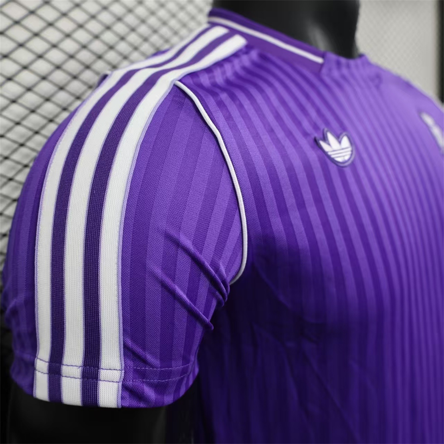 AlphaJersey-Real Madrid 25-26 Icon Range Trefoil Purple Travel Jersey - Player Version