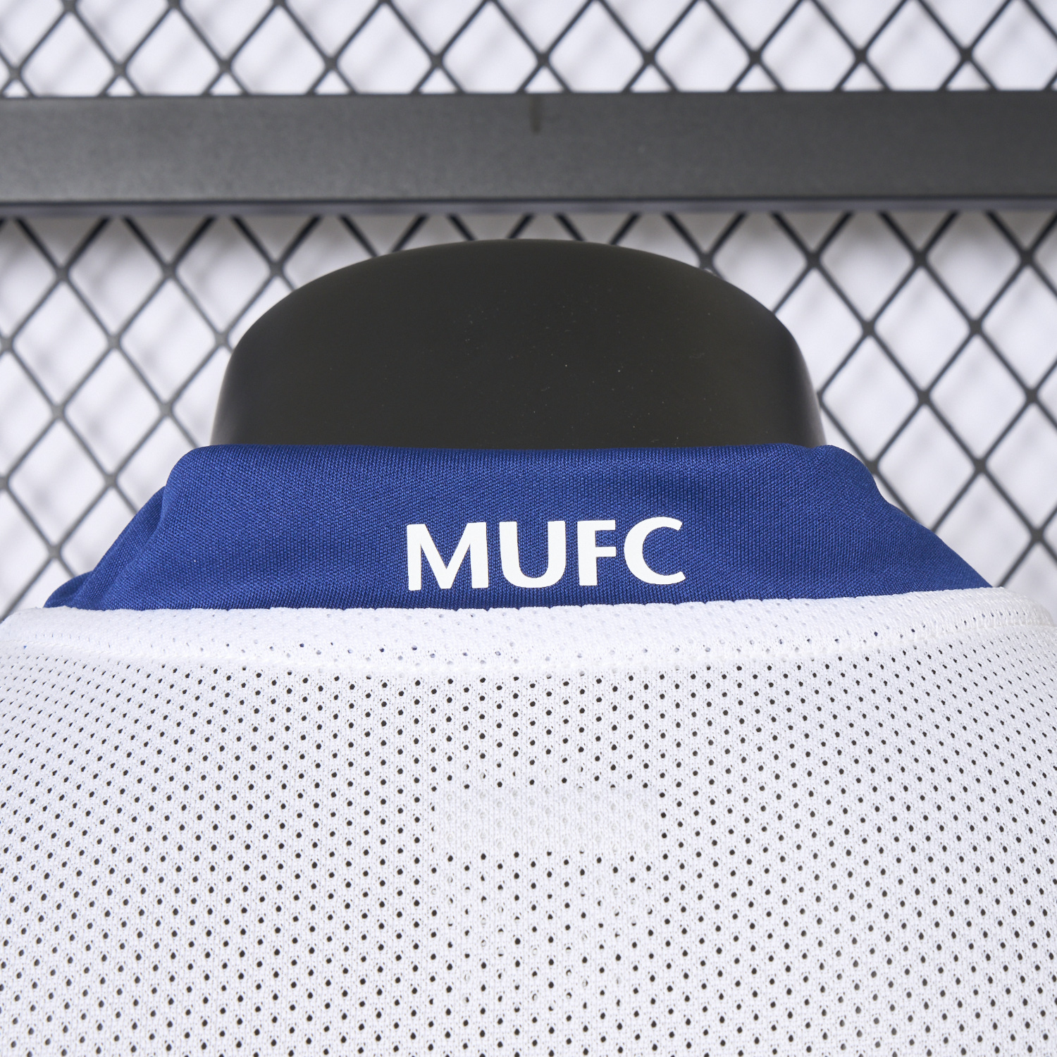 AlphaJersey-Retro Manchester United 2008-09 Away Jersey - Player Version