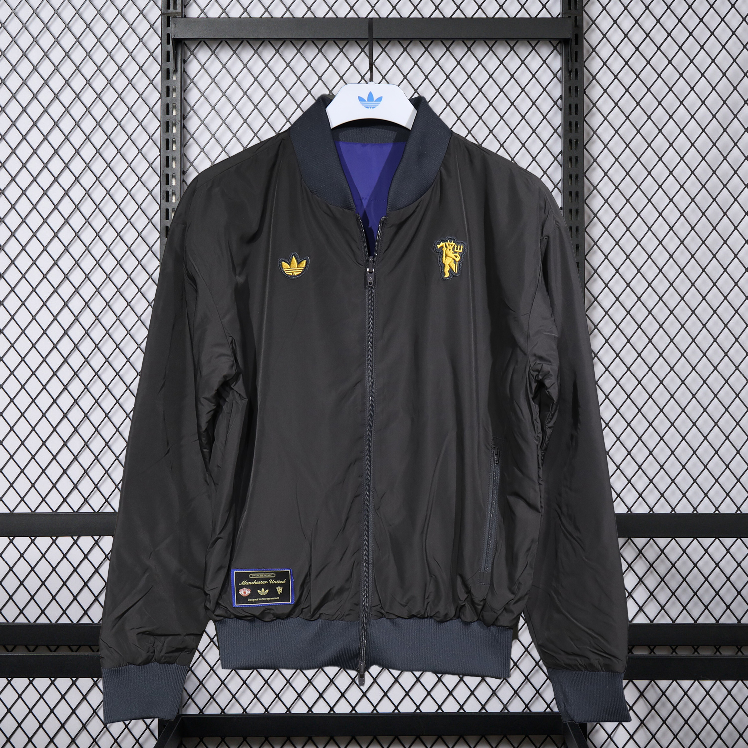 AlphaJersey-Manchester United 25-26 Double Sided Reversible Windbreaker - Black & Purple