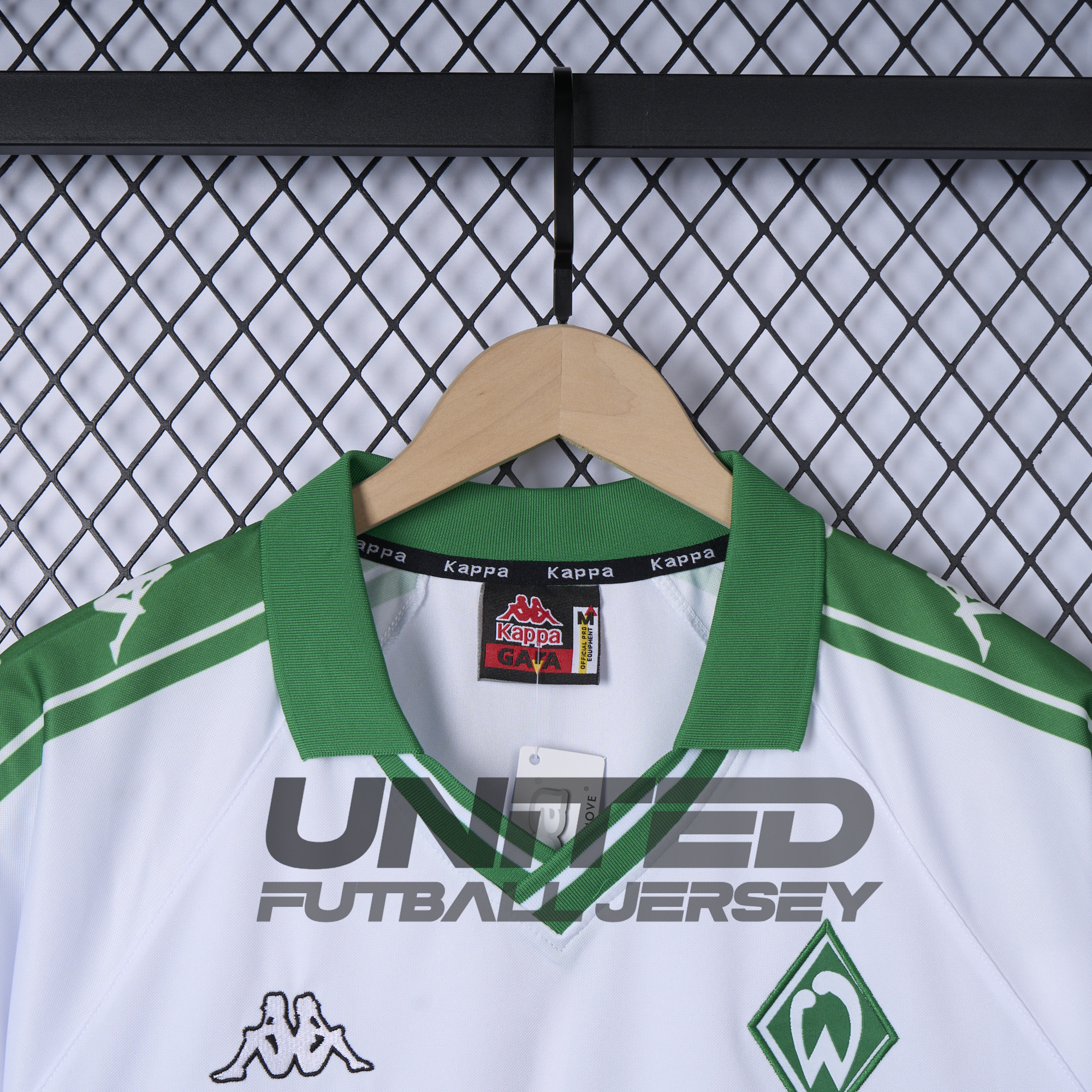AlphaJersey-Retro Werder Bremen 2001-02 Away Jersey