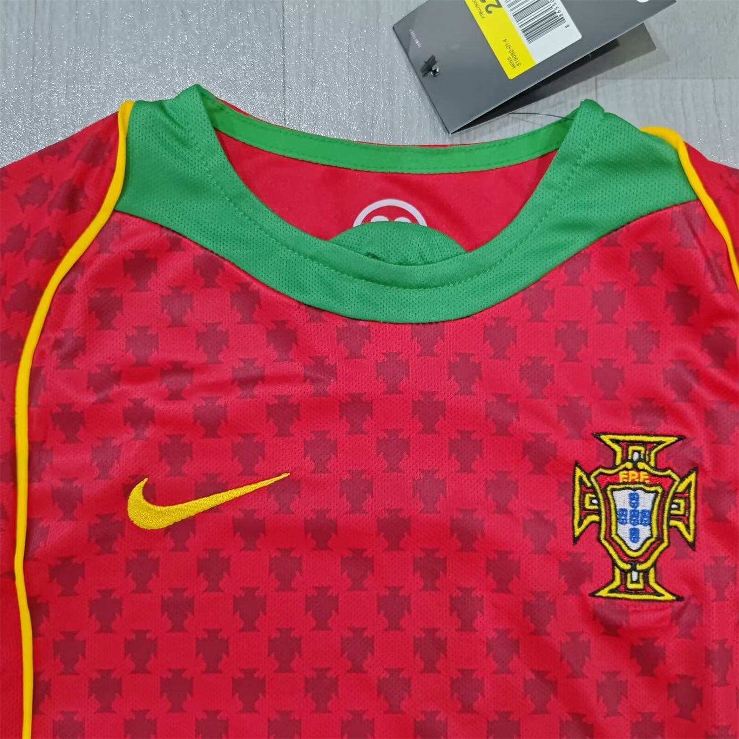 AlphaJersey-Retro Portugal 2004 Home Kids Kit