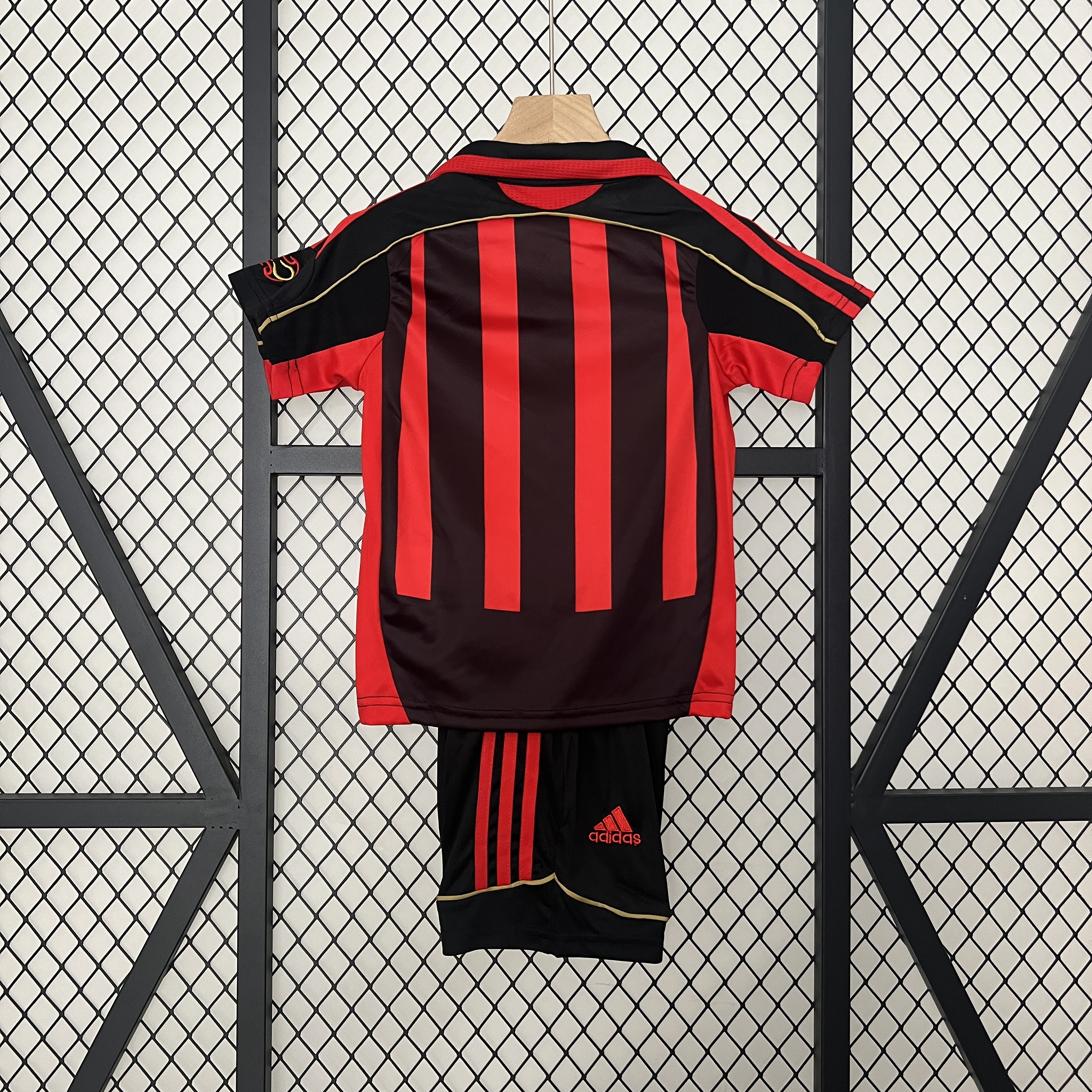 AlphaJersey-Retro AC Milan 2006-07 Home Stadium Kids Kit