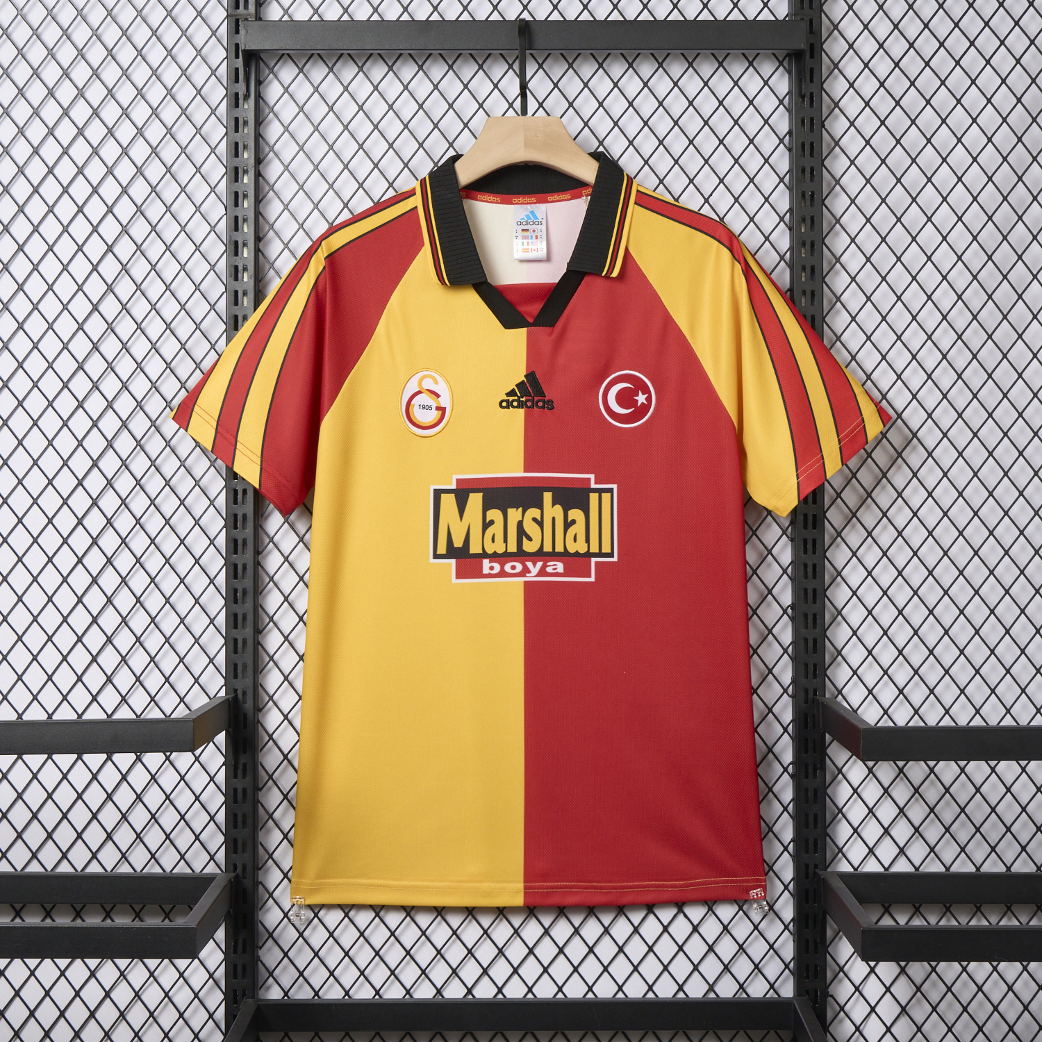 AlphaJersey-Retro Galatasaray 1998-99 Home Jersey