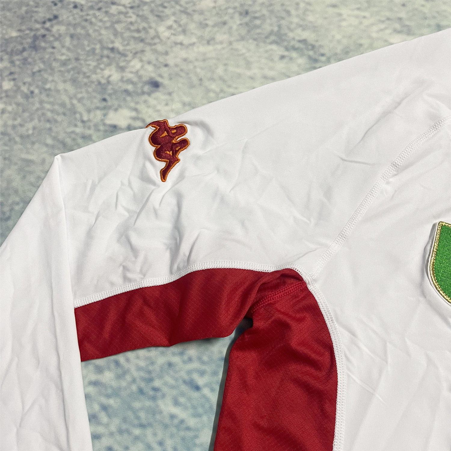 AlphaJersey-Retro Roma 2001-02 Away Long Sleeves Jersey