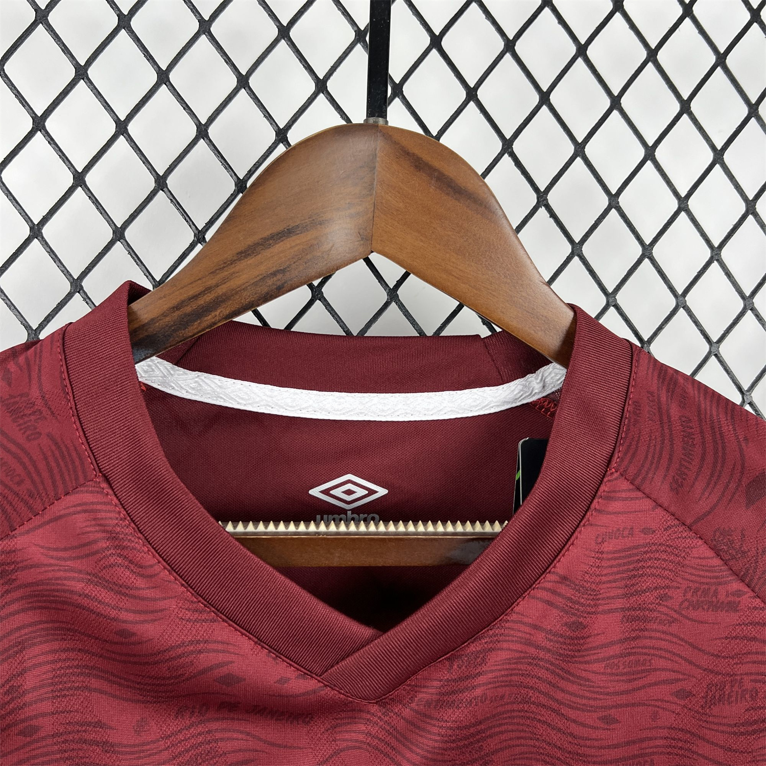 AlphaJersey-Women's Fluminense 25-26 Third Red Jersey