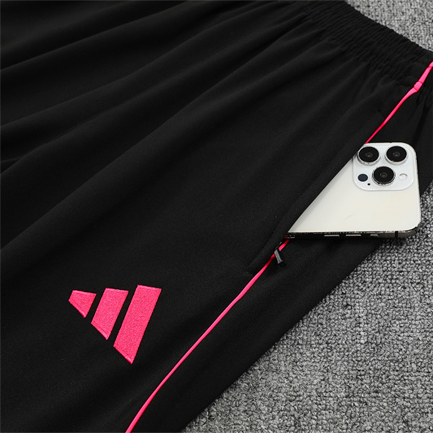 AlphaJersey-Arsenal 25-26 Long Sleeve Training Set - Pink Logo Black Top & Black Pants