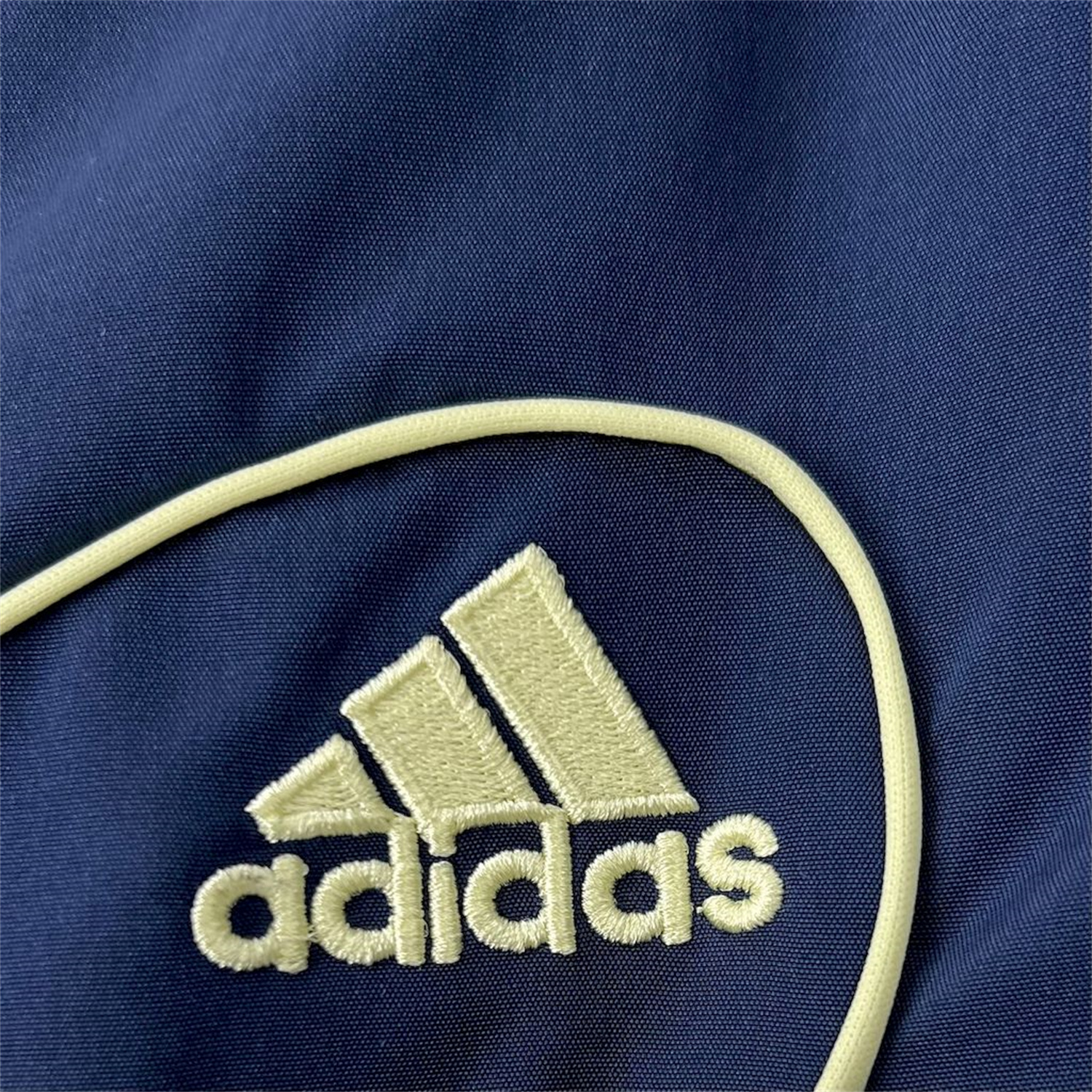 AlphaJersey-Retro C.H.E.L.S.E.A 2012-13 Player Windbreaker - Blue