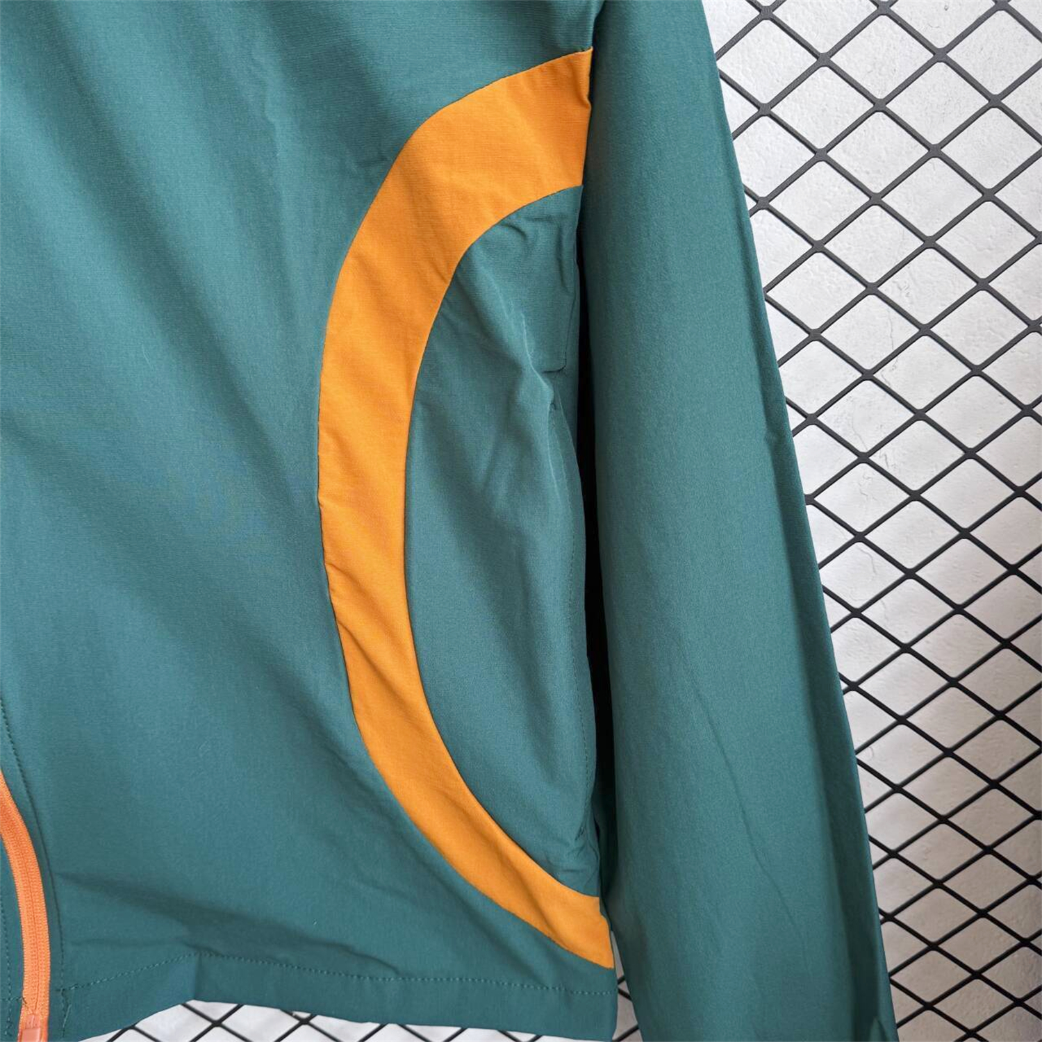 AlphaJersey-Ivory Coast 2026 Windbreaker Training Set - Green With Orange Top and Pants