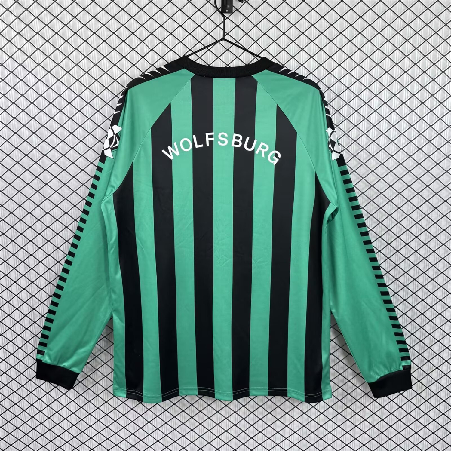 AlphaJersey-Retro Wolfsburg 1994-96 Away Long Sleeves Jersey