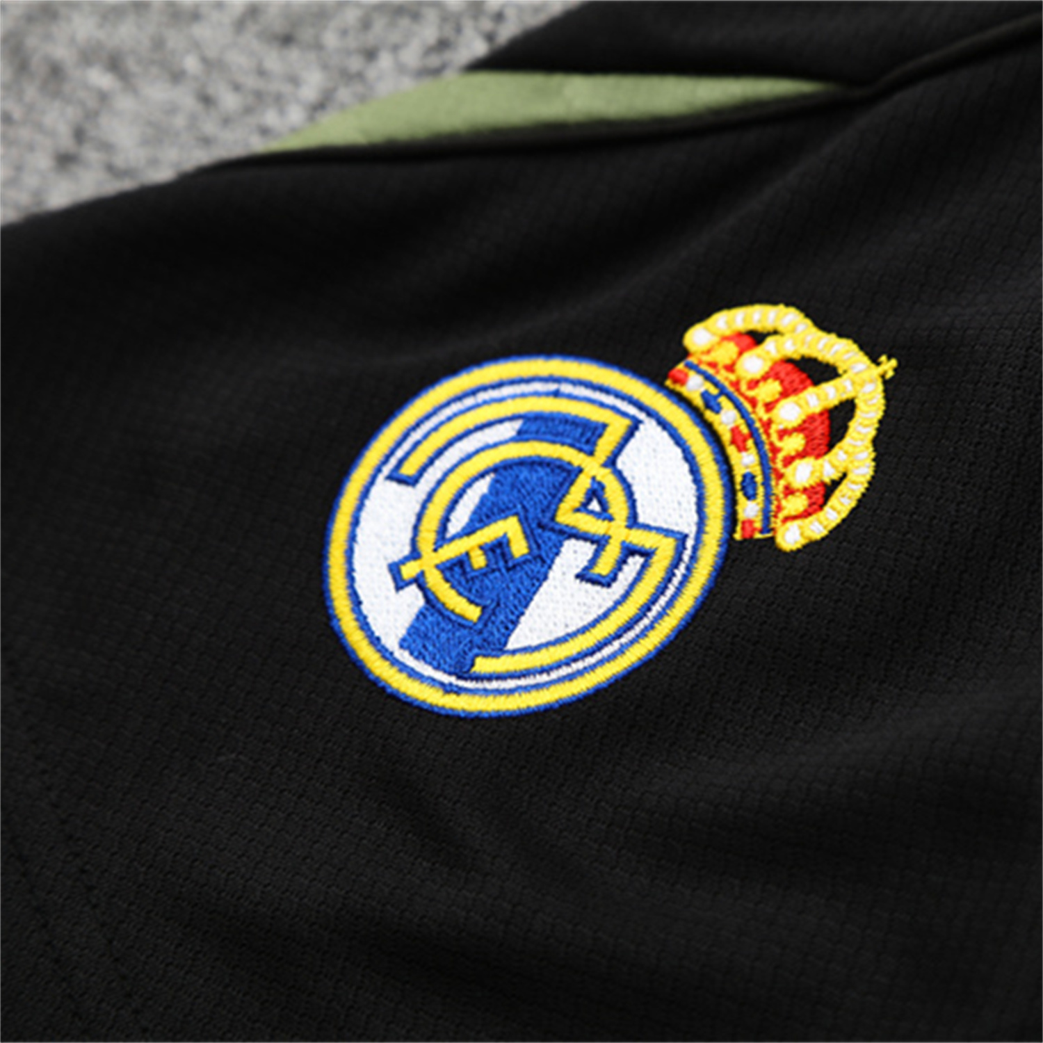 AlphaJersey-Real Madrid 25-26 Kid Short-Sleeve Training Set - Green Black Top & Black Shorts