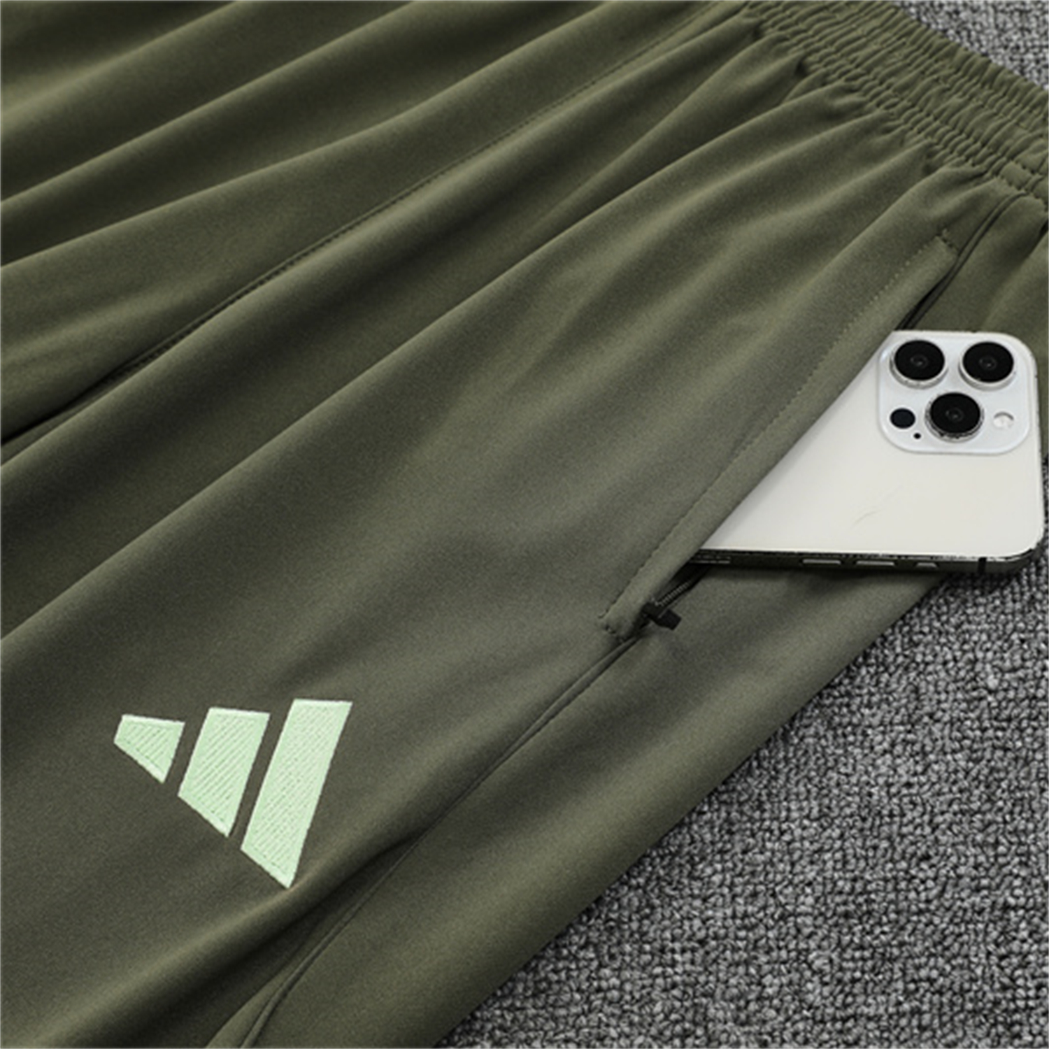 AlphaJersey-Real Madrid 25-26 Long Sleeve Training Set - Army Green Top & Pants