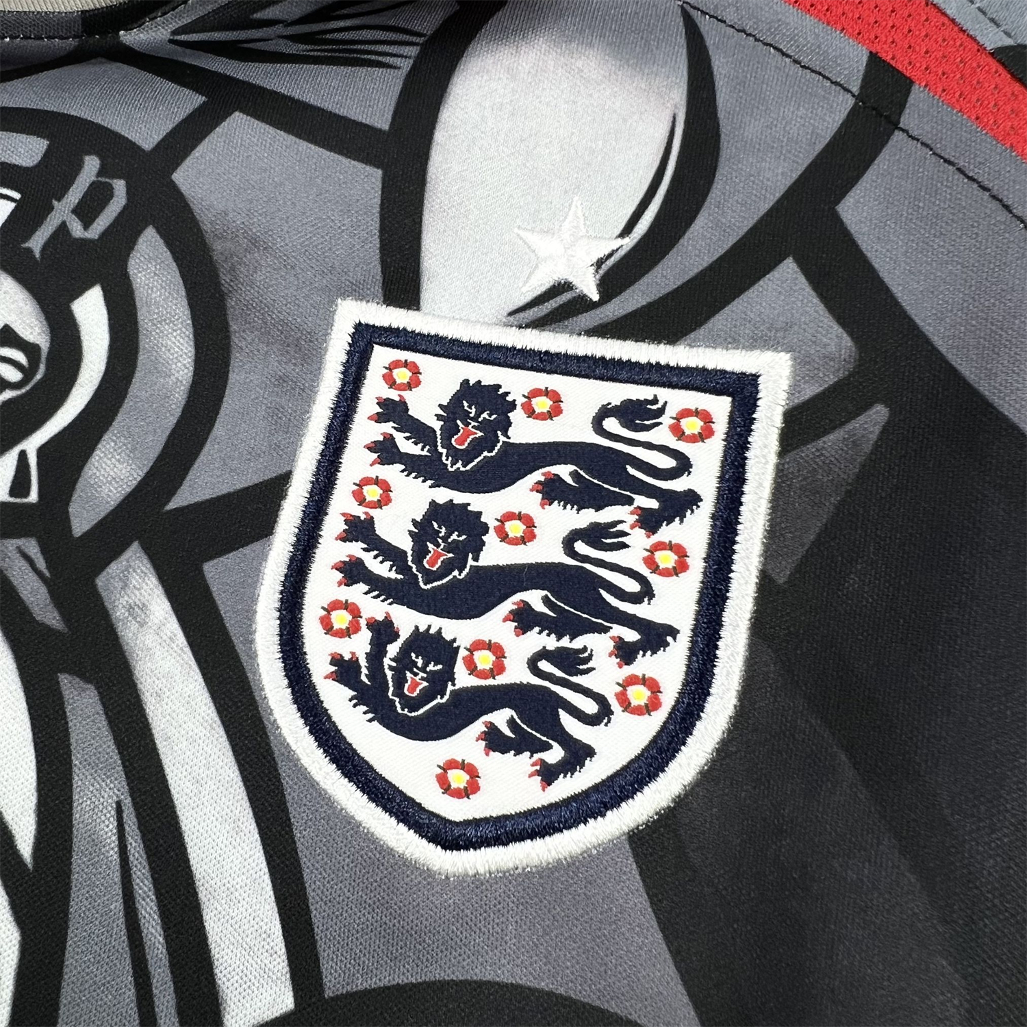 AlphaJersey-England 2026 World Cup Palace Black And Gray Special Jersey - Fans Version