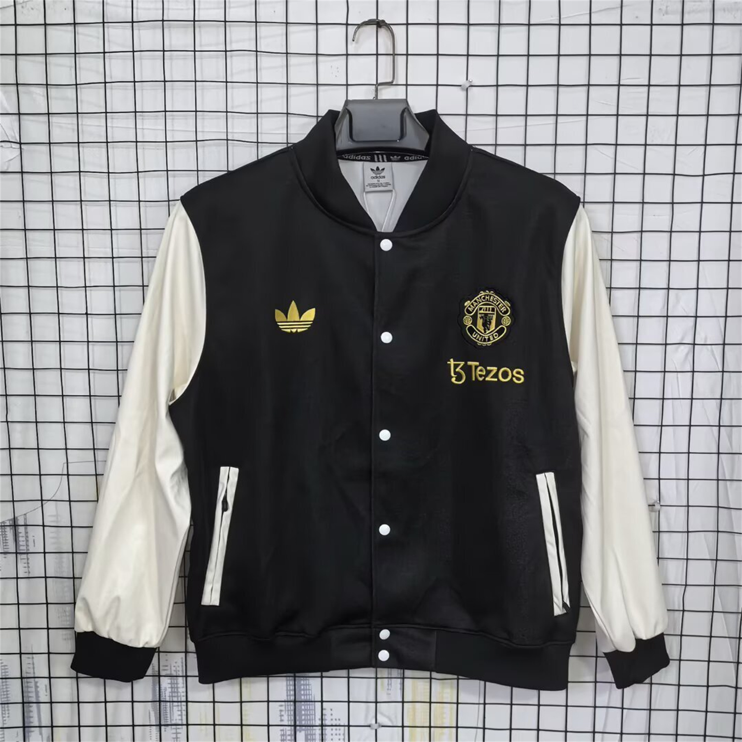 AlphaJersey-Manchester United 25-26 Windbreaker Jacket - White And Black