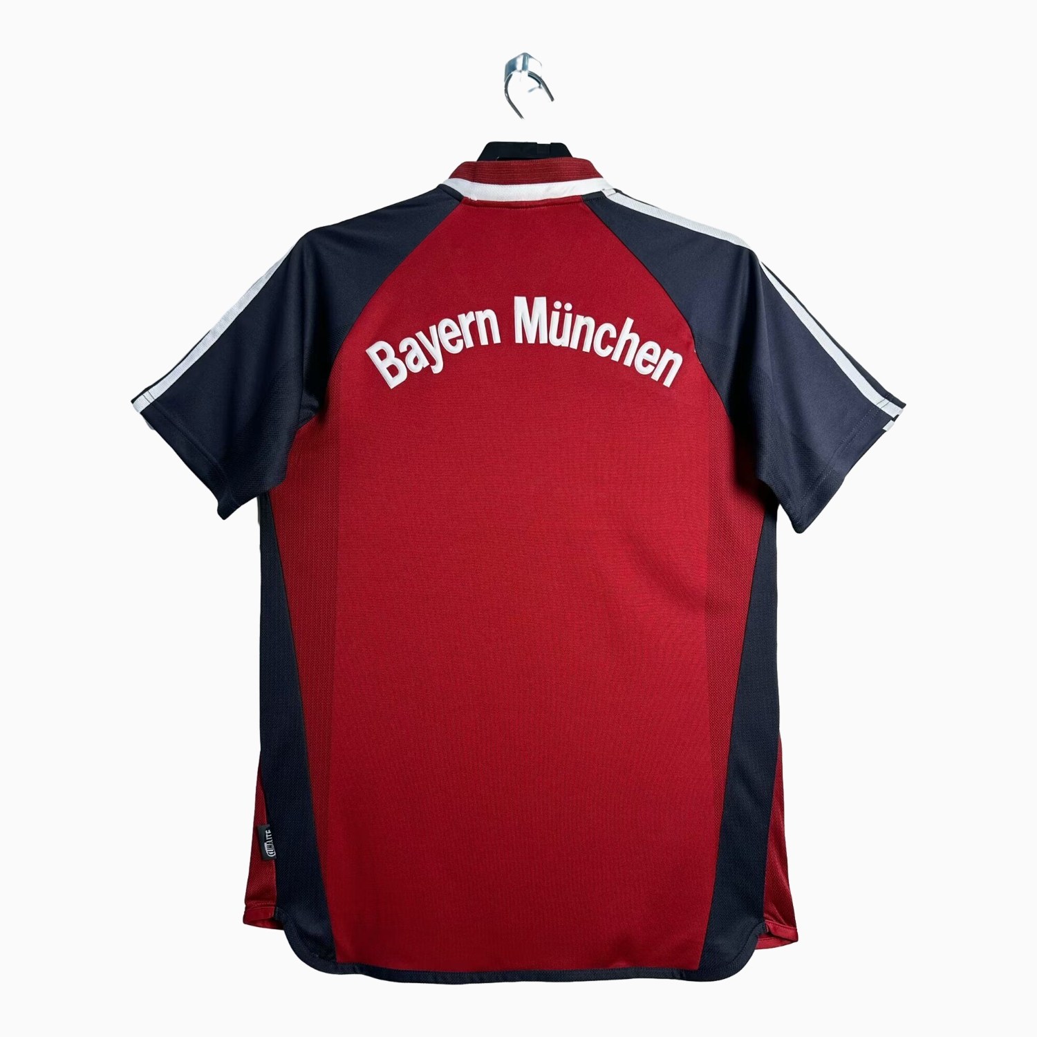 AlphaJersey-Retro Bayern Munich 2001-02 Home Jersey