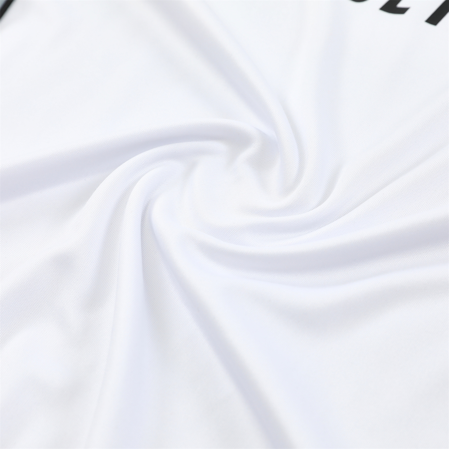 AlphaJersey-Real Madrid 25-26 Vest Training Set - Grey And White Vest & Black Shorts