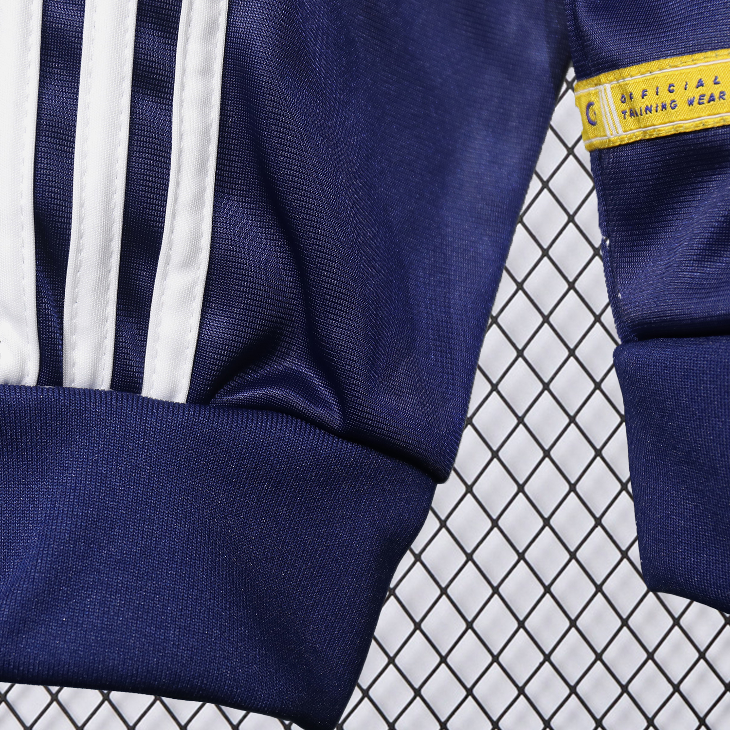AlphaJersey-Real Madrid 25-26 Pure Color Yellow Lines Training Set - Dark Blue Top and Dark Blue Pants
