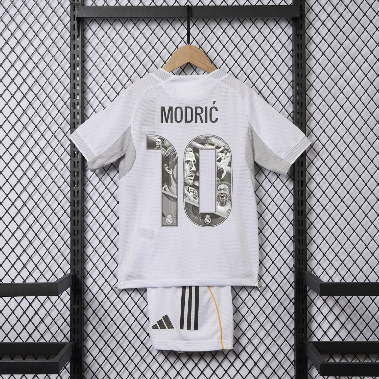 AlphaJersey-Real Madrid 25-26 Home Modrić Limited Edition Kids Kit - Player Version