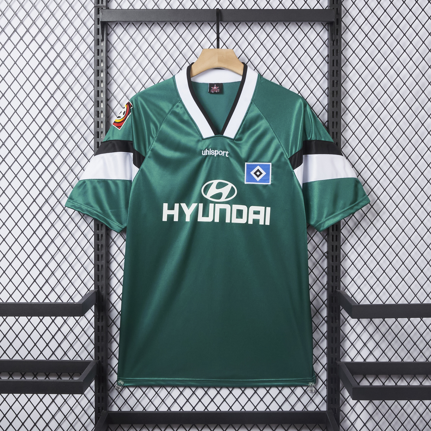 AlphaJersey-Retro Hamburger SV 1996-97 Third Jersey