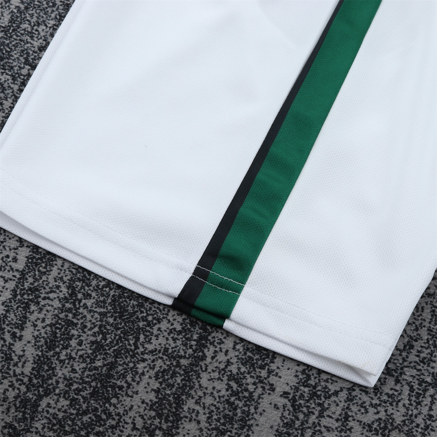 AlphaJersey-Retro Sporting CP 2003-04 Home Kids Kit