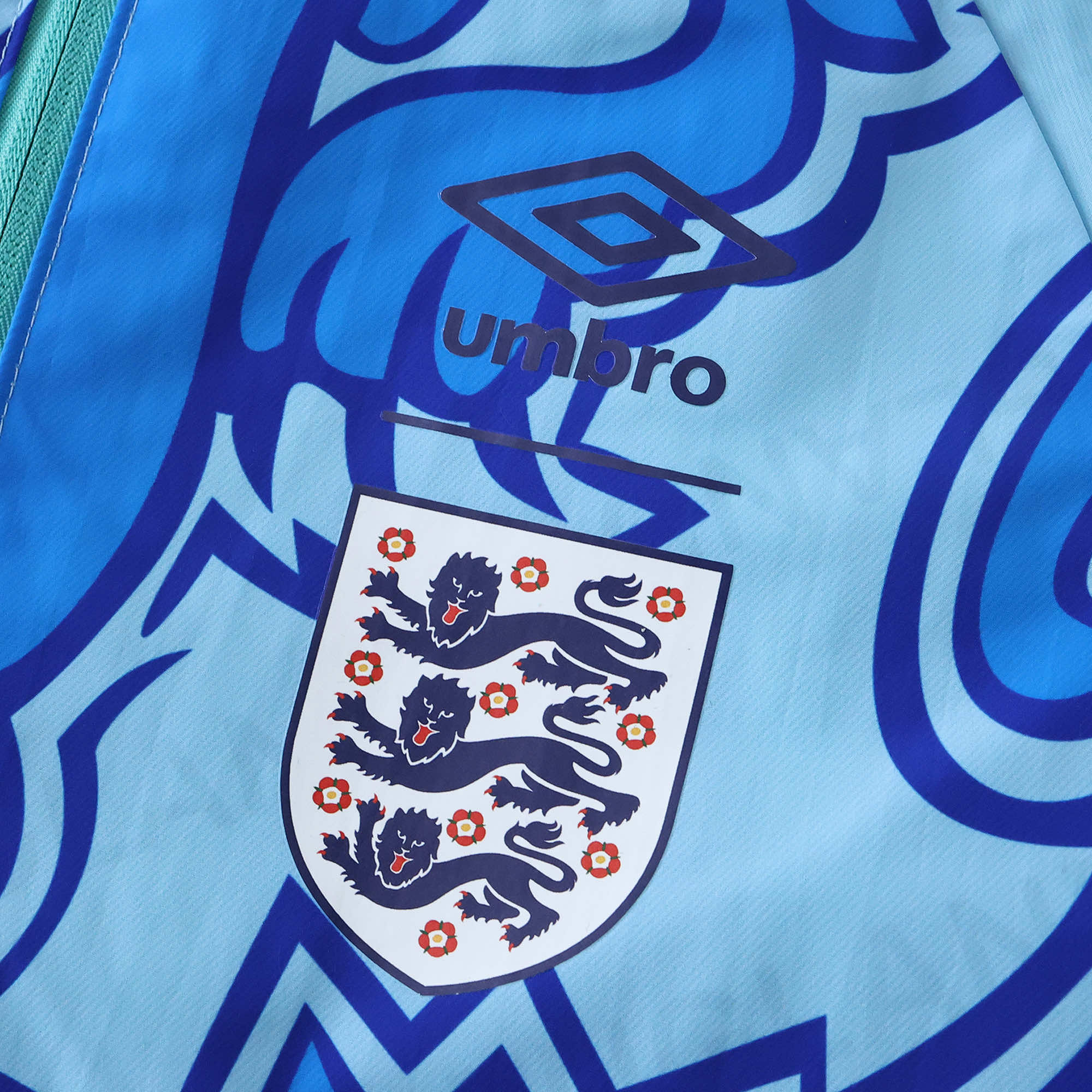 AlphaJersey-Retro England 1992 Third Double Sided Reversible Windbreaker - Blue & Green