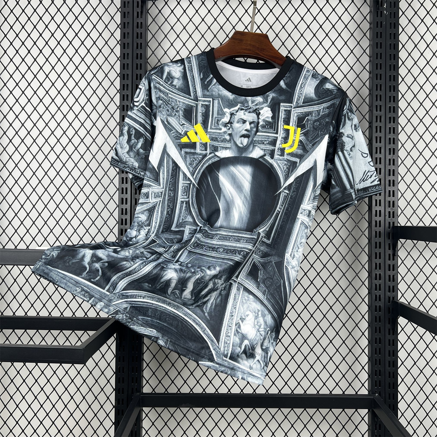AlphaJersey-Juventus 25-26 Pre-Match Training Jersey - Fans Version
