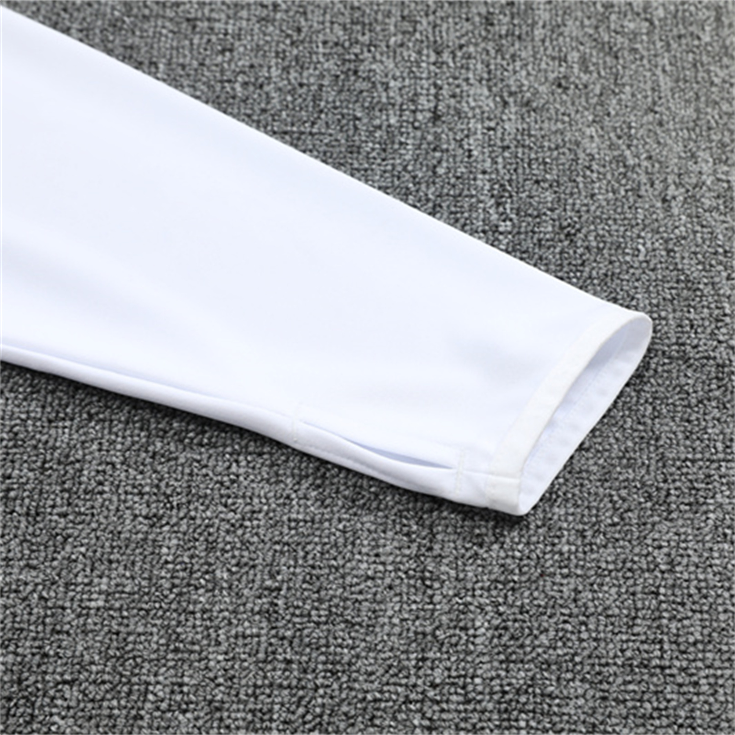 AlphaJersey-INT M.A.M 25-26 Kid Long Sleeves Training Set - White Top & Black Pants