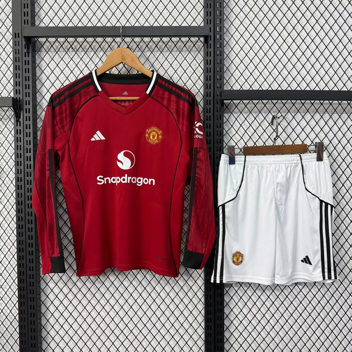 AlphaJersey-Manchester United 25-26 Home Long Sleeves Kids Kit