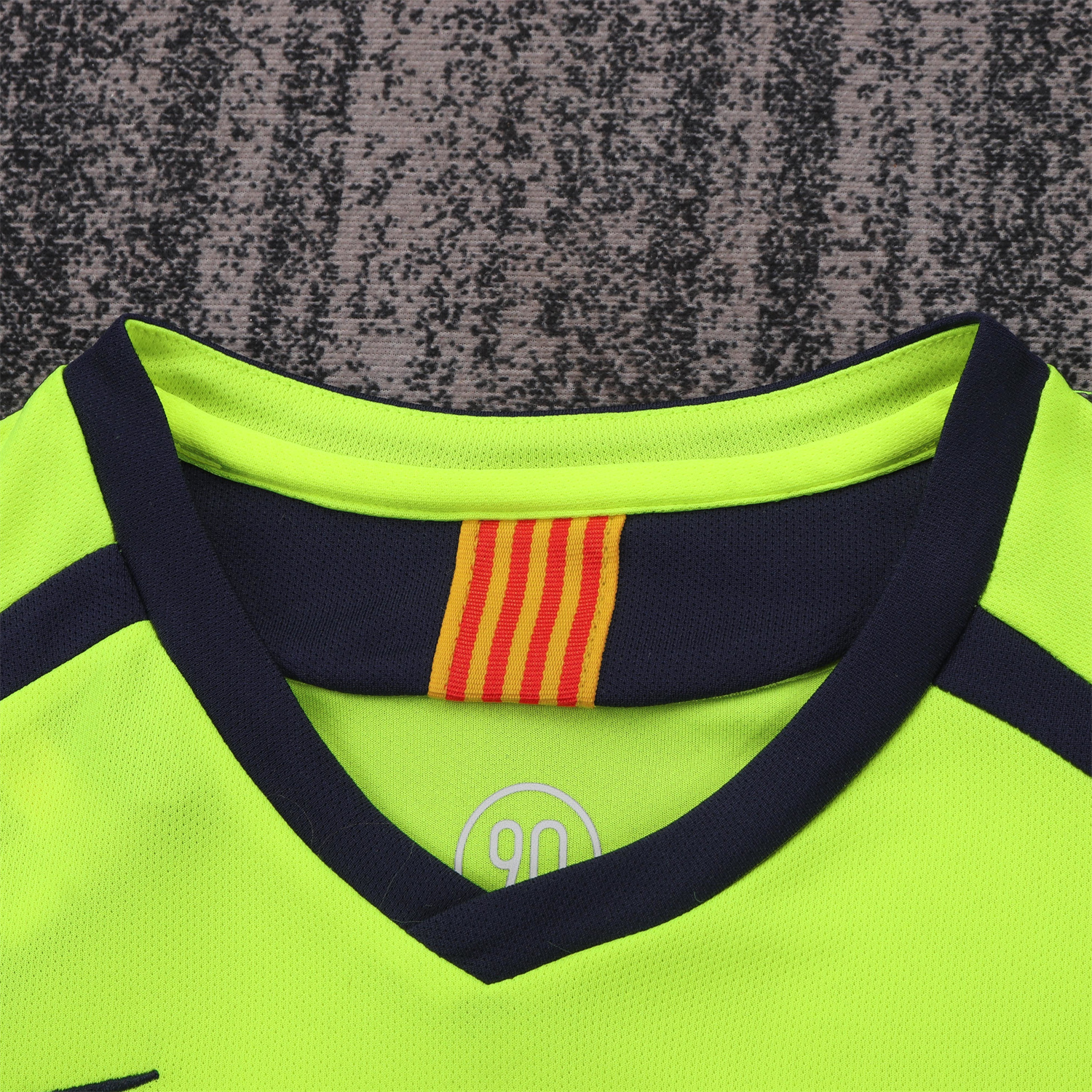 AlphaJersey-Retro Barcelona 2005-06 Away Kids Kit