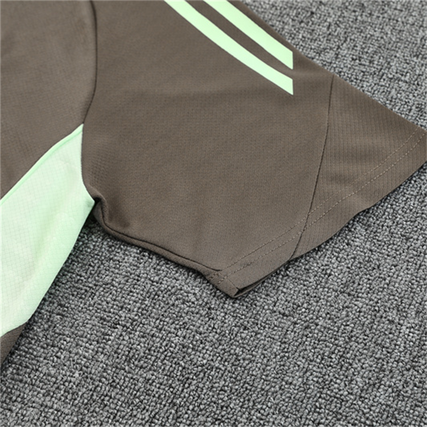 AlphaJersey-Real Madrid 25-26 Kids Short-Sleeve Training Set - Dark Khaki Top and Shorts