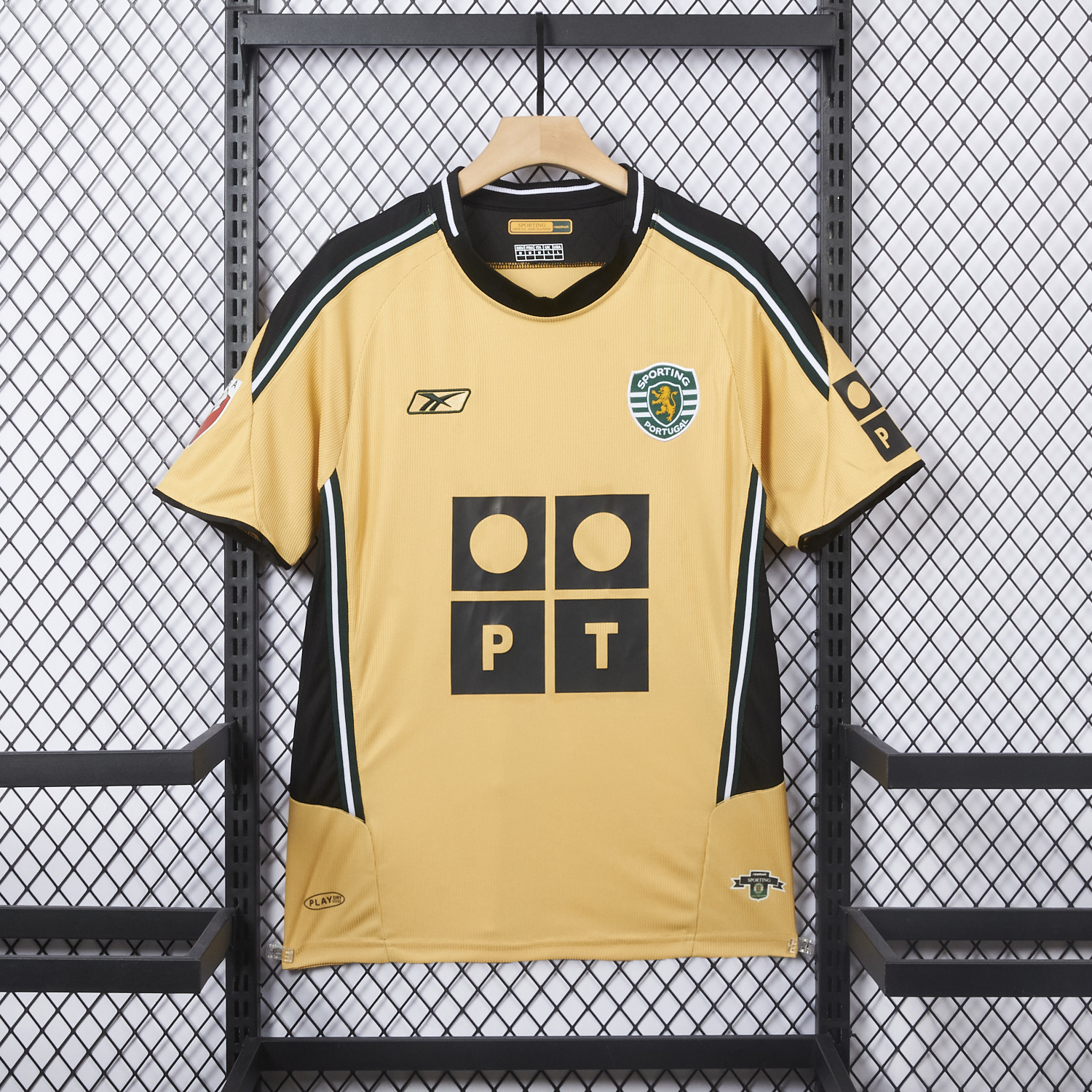 AlphaJersey-Retro Sporting CP 03-04 Away Jersey