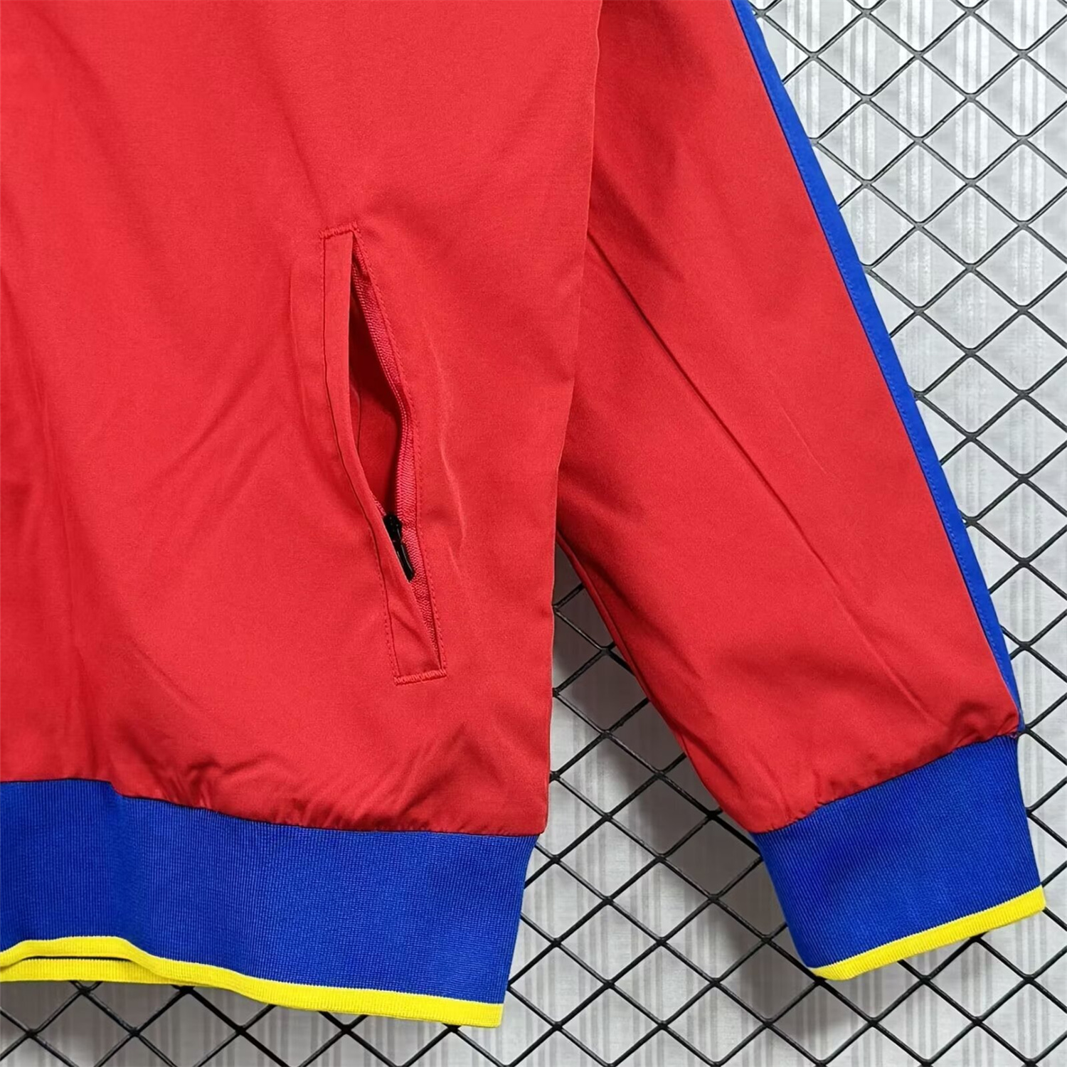 AlphaJersey-Retro Barcelona 2010-11 Windbreaker Jacket - Red