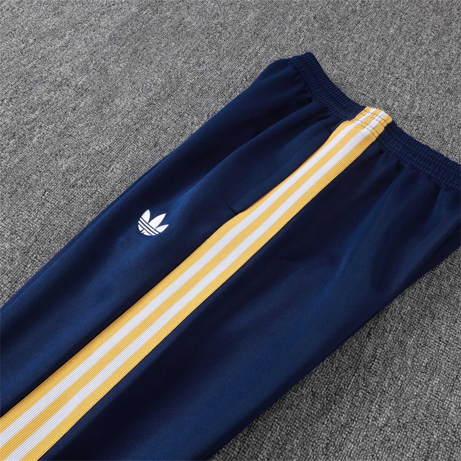 AlphaJersey-Real Madrid 26-27 Long Sleeves Training Set - Dark Blue Top And Pants