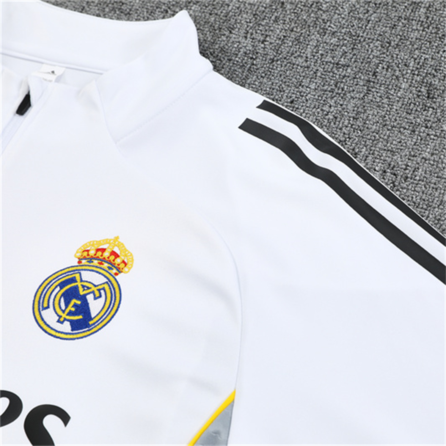 AlphaJersey-Real Madrid 25-26 Kids Long Sleeve Training Set - Yellow Line White Top and Black Shorts