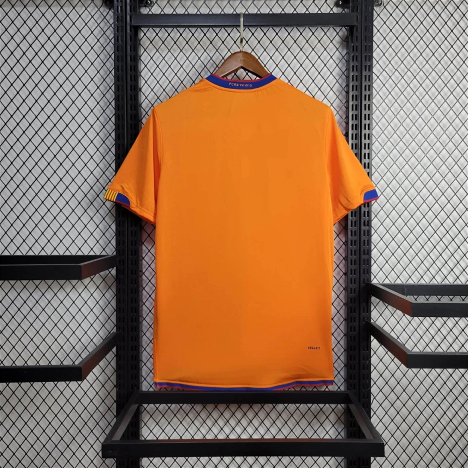 AlphaJersey-Retro Barcelona 06-07 Away Jersey