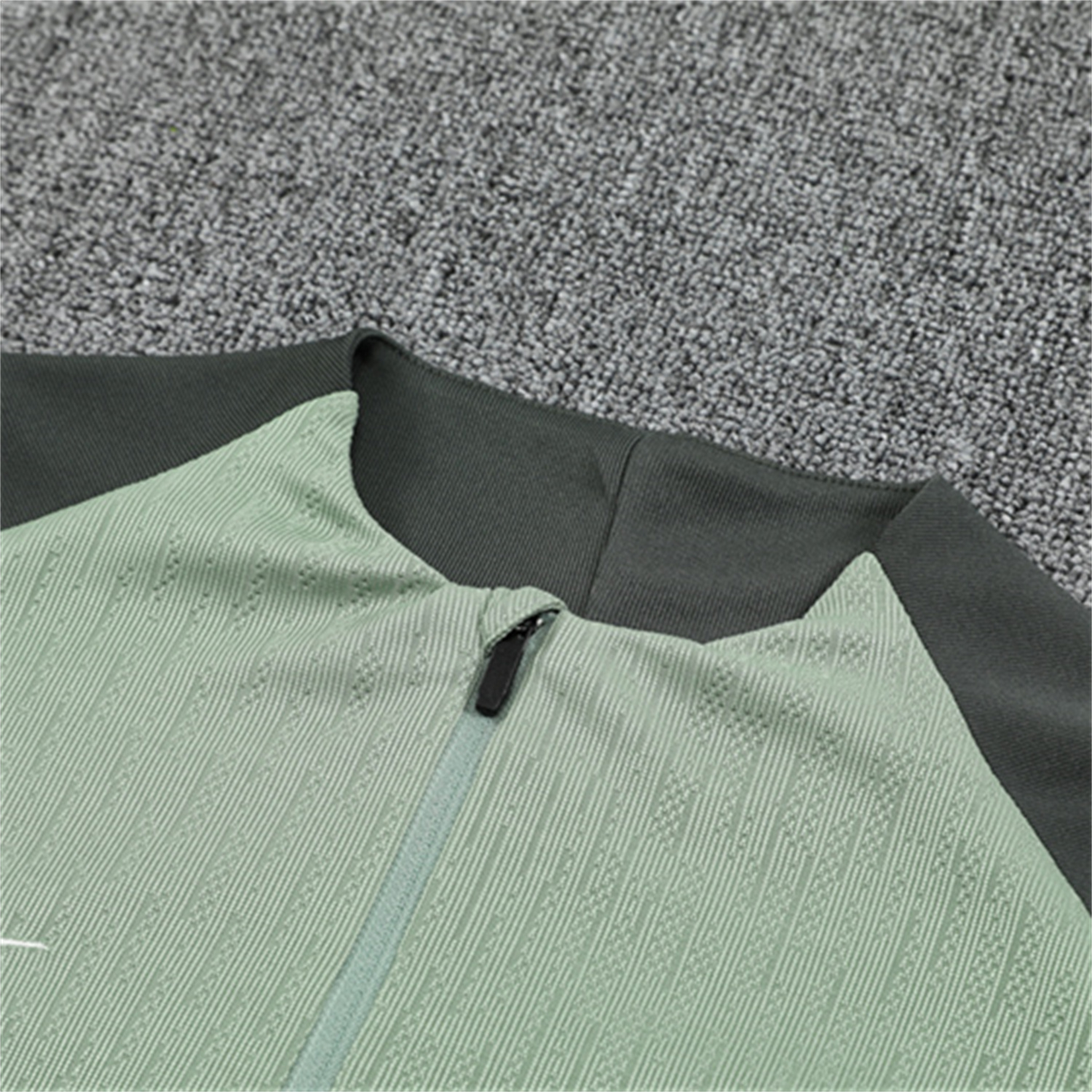 AlphaJersey-C.H.E.L.S.E.A 25-26 Long Sleeve Training Set - Player Version - Light Green Top and Pants