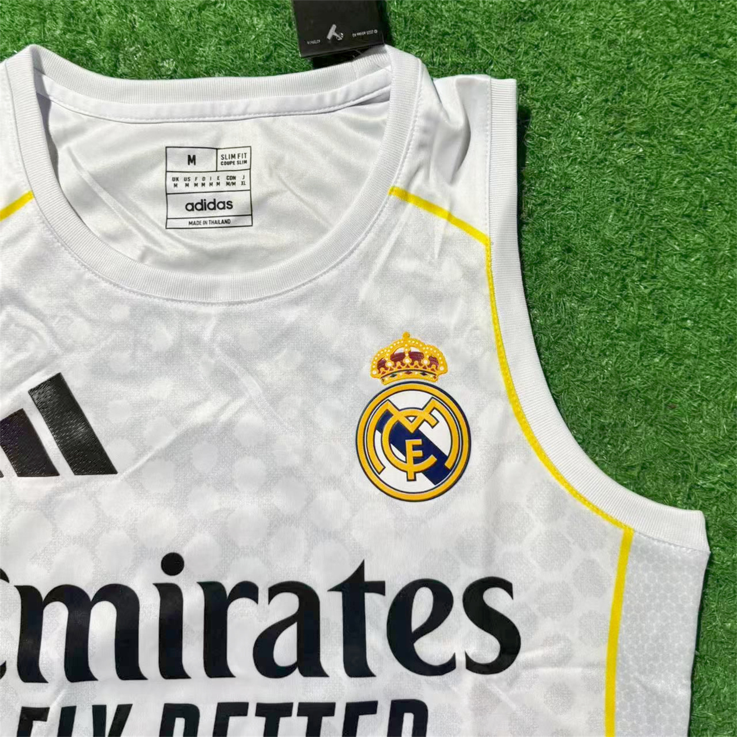 AlphaJersey-Women's Real Madrid 25-26 Home Gold Line White Yoga Vest