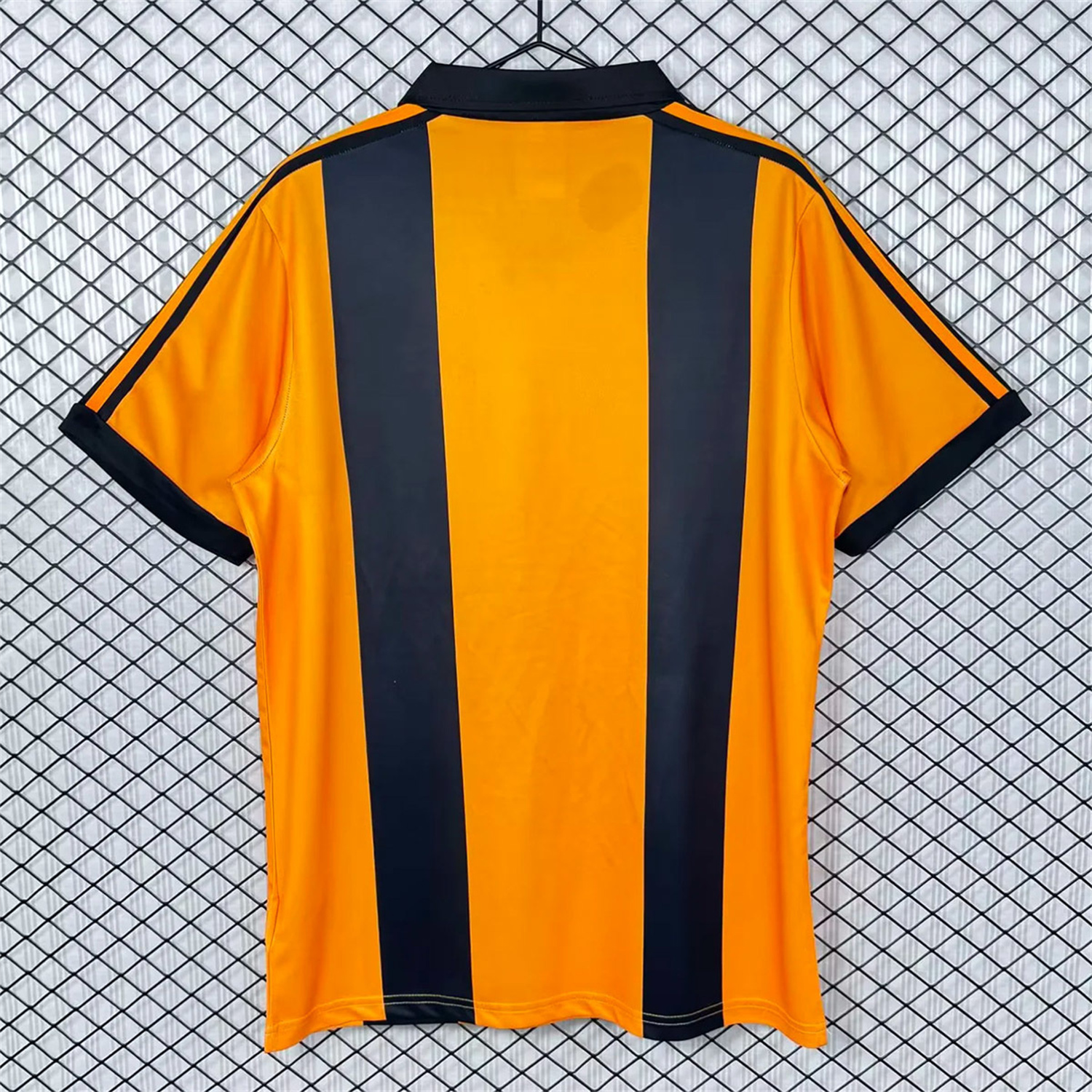 AlphaJersey-Retro Hull City 1981-82 Home Jersey