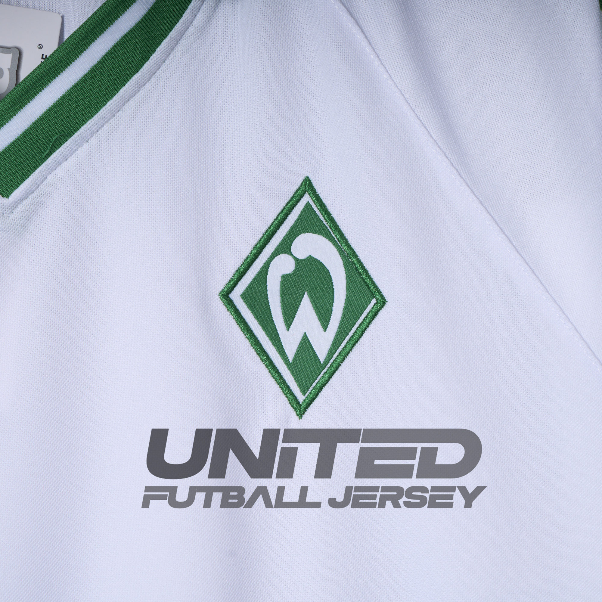 AlphaJersey-Retro Werder Bremen 2001-02 Away Jersey