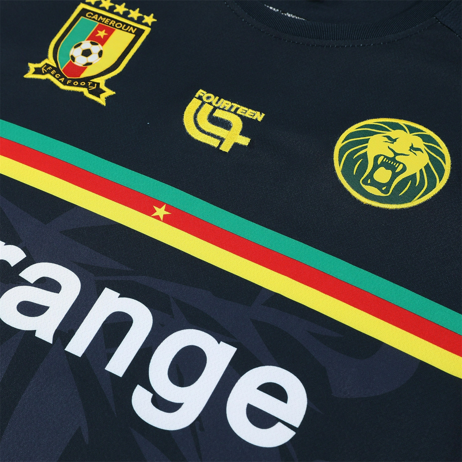 AlphaJersey-Cameroon 25-26 Short-Sleeve Training Set - Deep Blue Top and Shorts