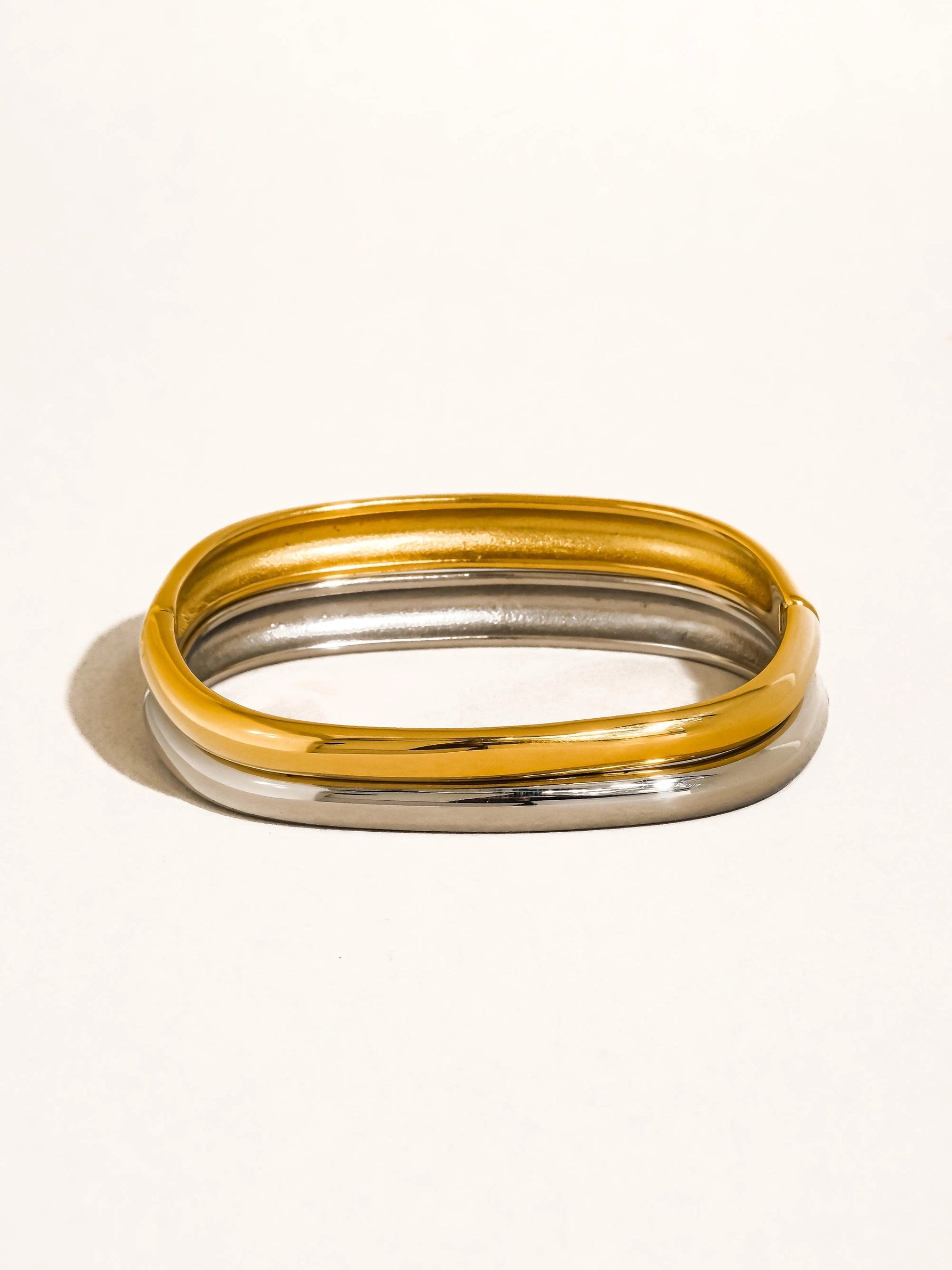 Classic Silver/Gold Bangles | Elegant Women's Fashion by coolavocek