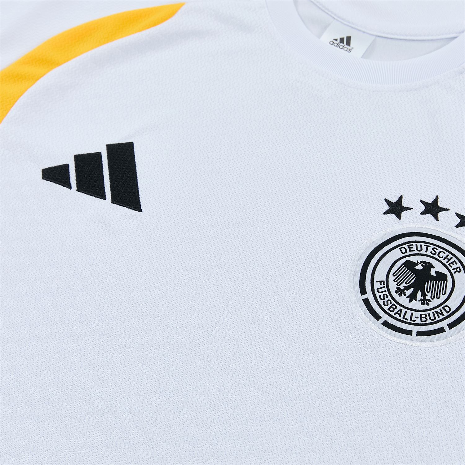 AlphaJersey-Germany 2026 Short-Sleeve Training Set - White Top and Black Shorts