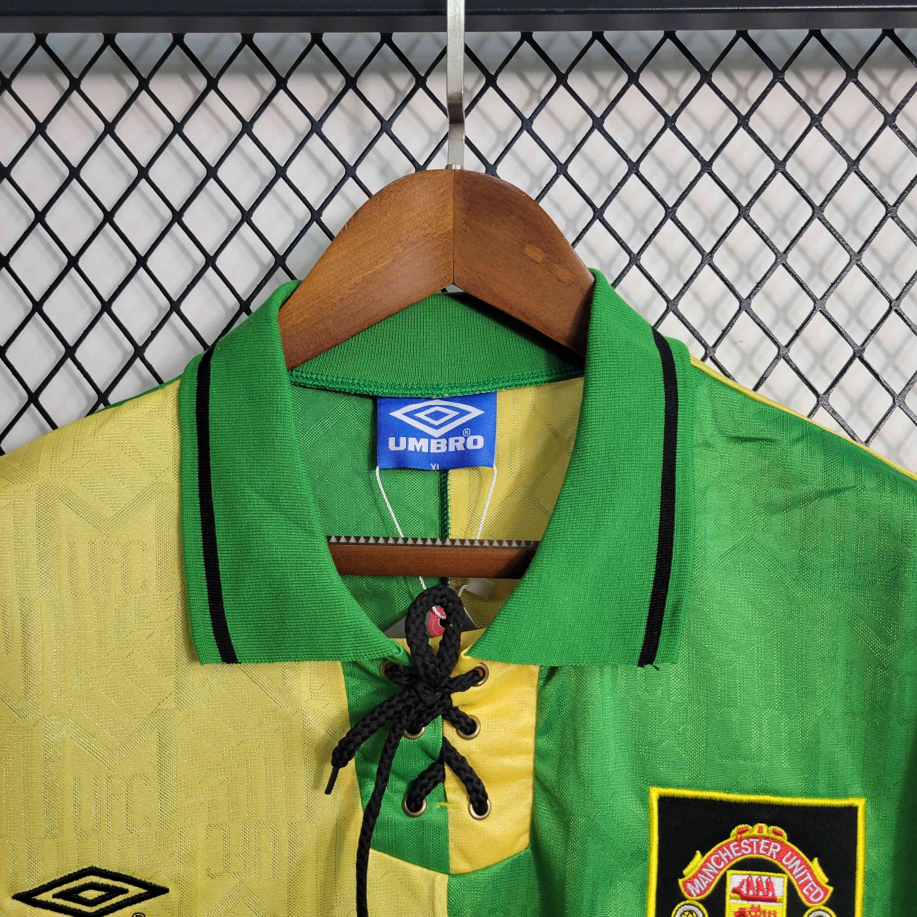 AlphaJersey-Retro Manchester United 92-94 Third Away Jersey