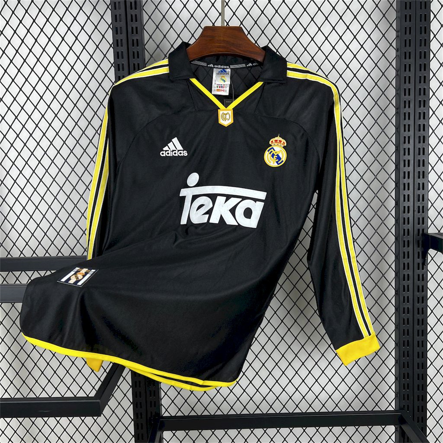 AlphaJersey-Retro Real Madrid 1999-01 Away Long Sleeves Jersey