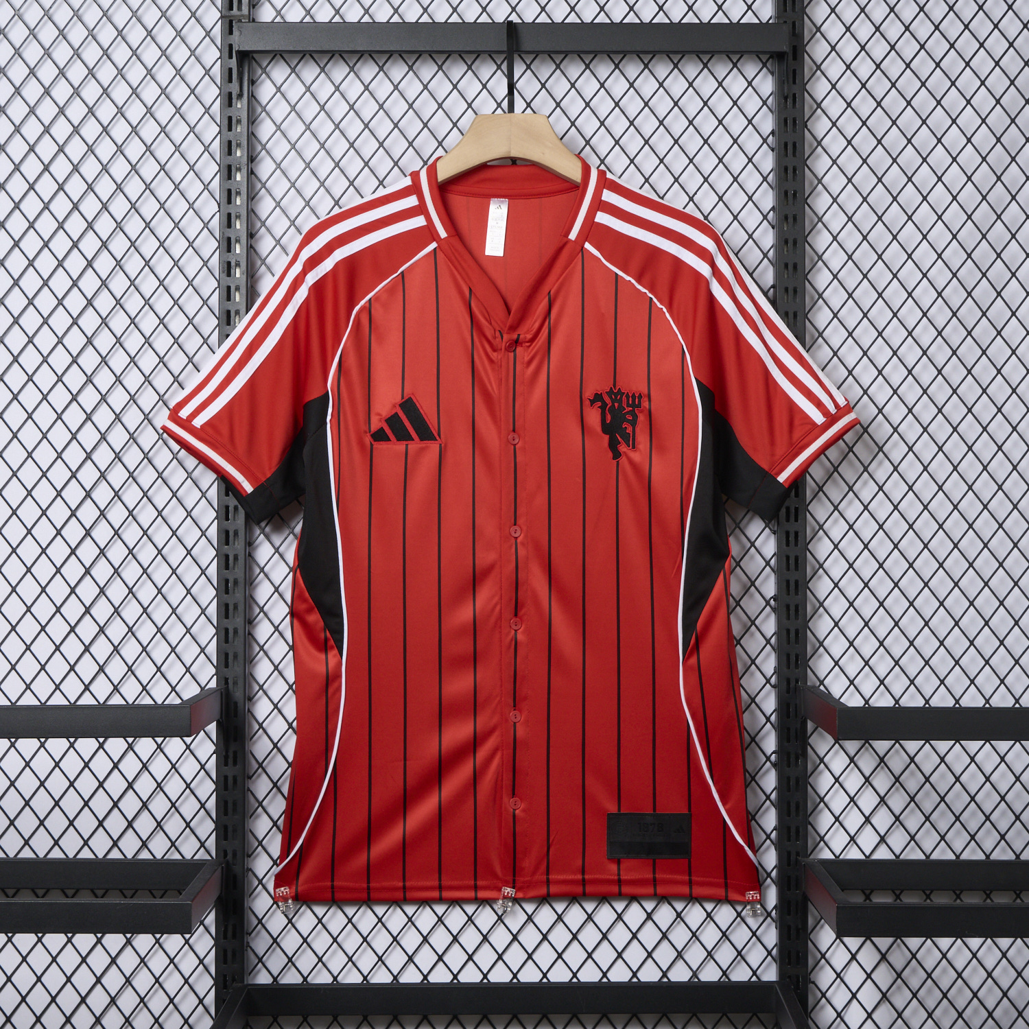 AlphaJersey-Manchester United 25-26 Red Baseball Jersey with Black Stripes