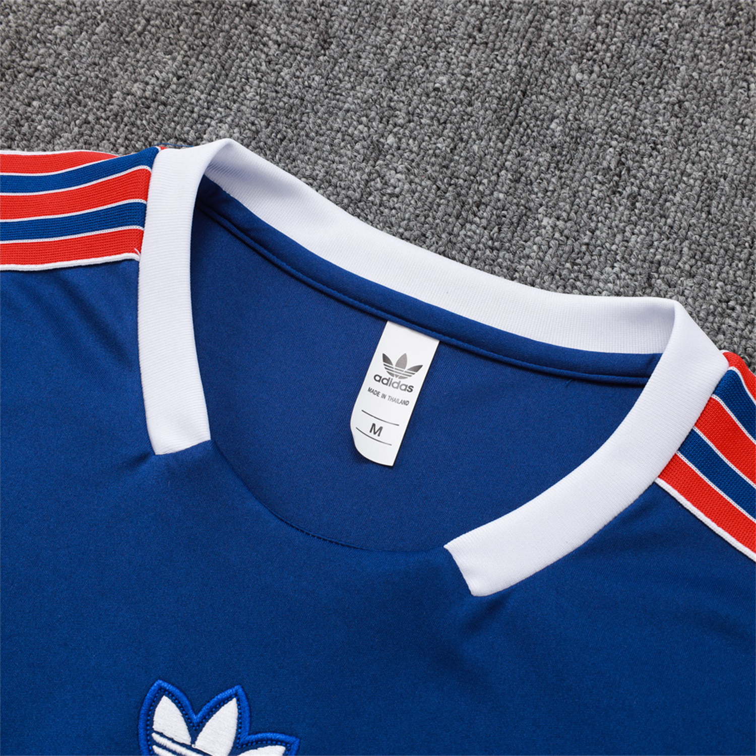 AlphaJersey-Arsenal 25-26 Throwback Trefoil Vest Training Set - Royal Blue Vest and Shorts