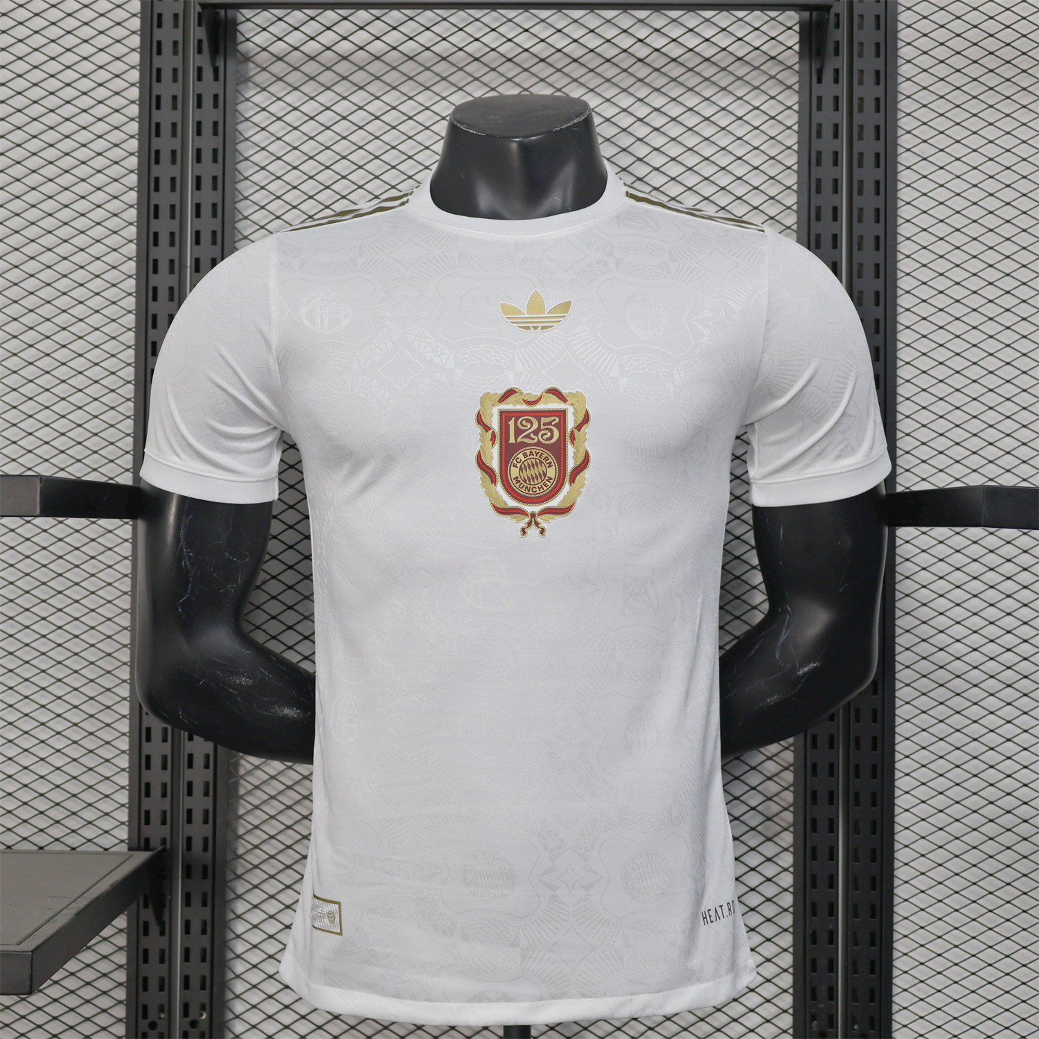 AlphaJersey-Bayern Munich 2025 White 125th Anniversary Jersey - with 125th Patch on Back - Player Version
