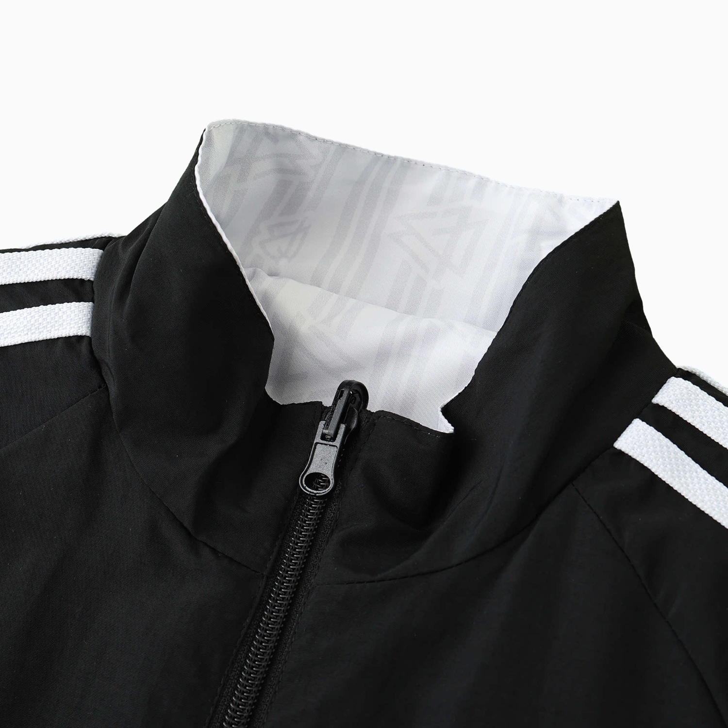 AlphaJersey-Retro Germany 1990 Double Sided Reversible Windbreaker - White & Black