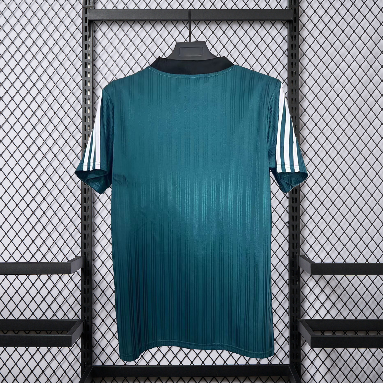 AlphaJersey-Retro Liver.pool 1995-96 Green Training Jersey