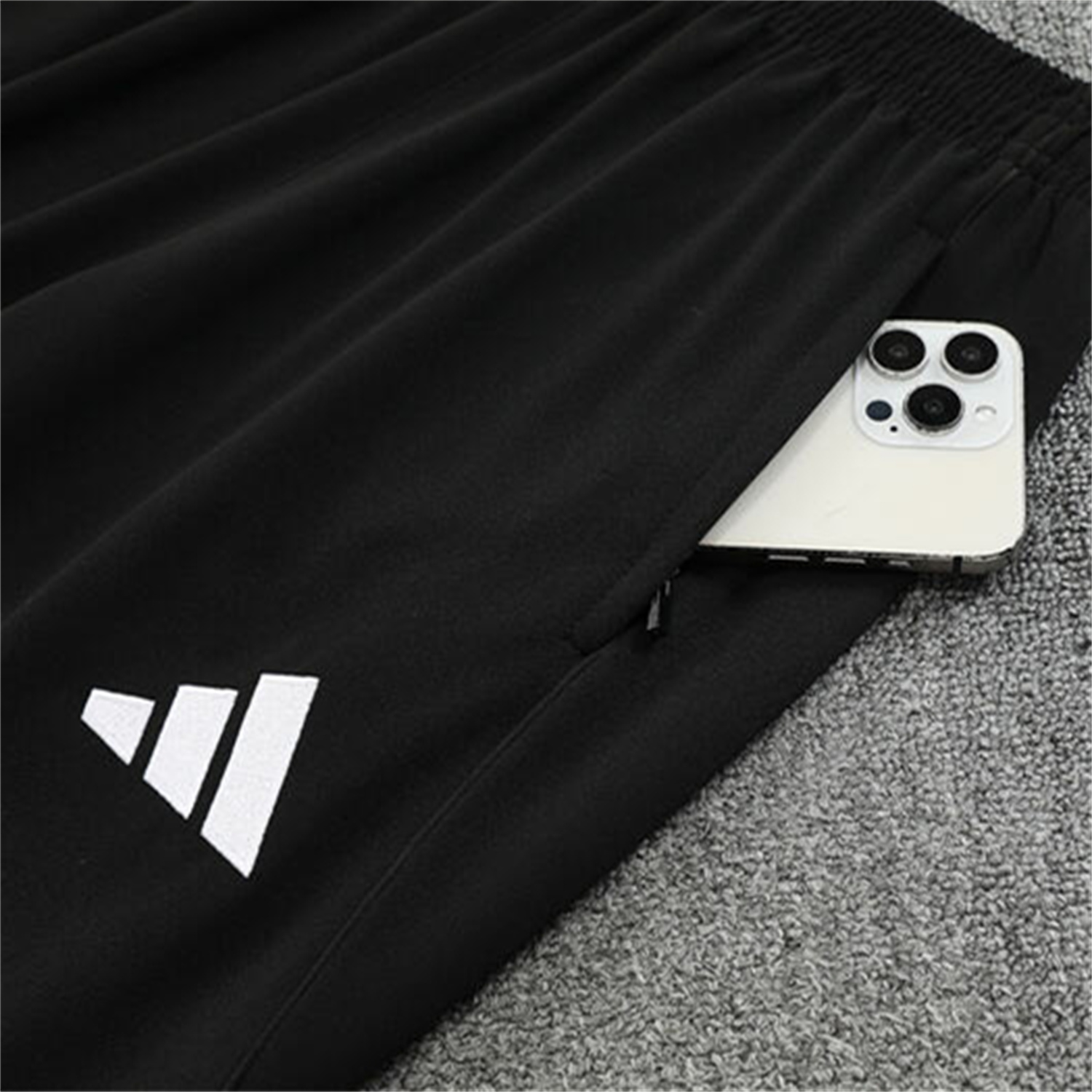 AlphaJersey-Manchester United 25-26 Kids Long Sleeve Training Set - White Top & Black Pants