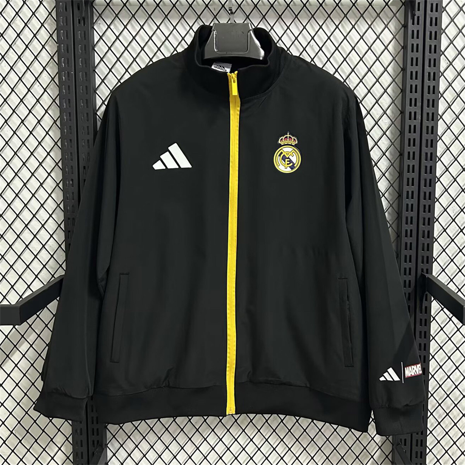 AlphaJersey-Real Madrid 25-26 Windbreaker Jacket - Black